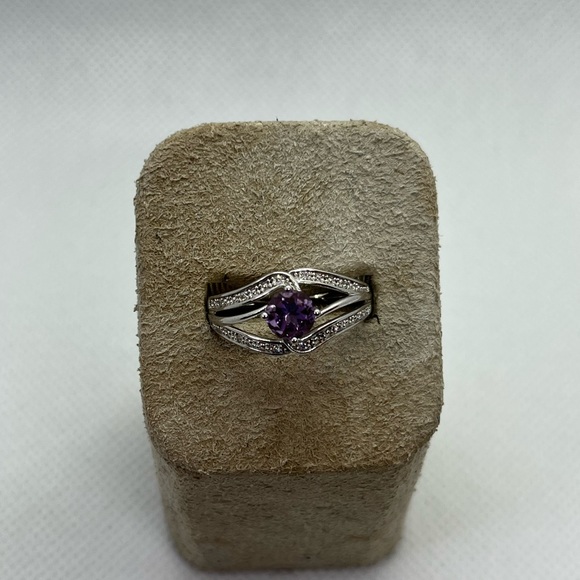 Avon vintage 925 Sterling silver amethyst ring size 8 - Picture 3 of 5